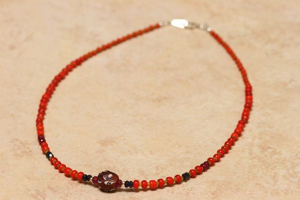 1800年代中期ファンシーとホワイトハーツ ネックレス アンティークビーズ とんぼ玉