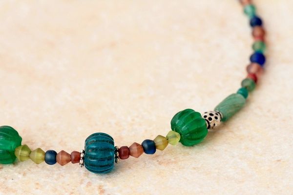 1900年代アジア製 クリア緑青みかん玉 ネックレス アンティークビーズ とんぼ玉